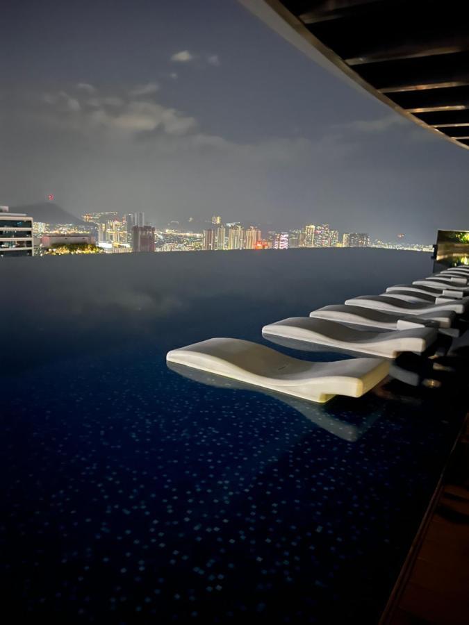 Luxury Suites At Eaton Klcc Куала-Лумпур Экстерьер фото