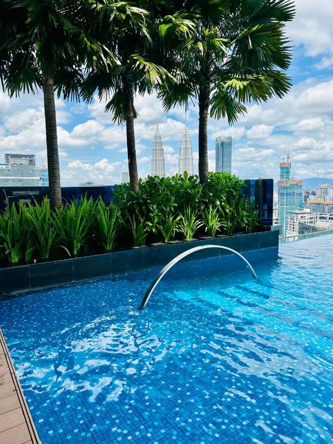 Luxury Suites At Eaton Klcc Куала-Лумпур Экстерьер фото